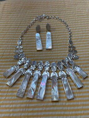 KS set Mimi necklace and Carson earrings in silver